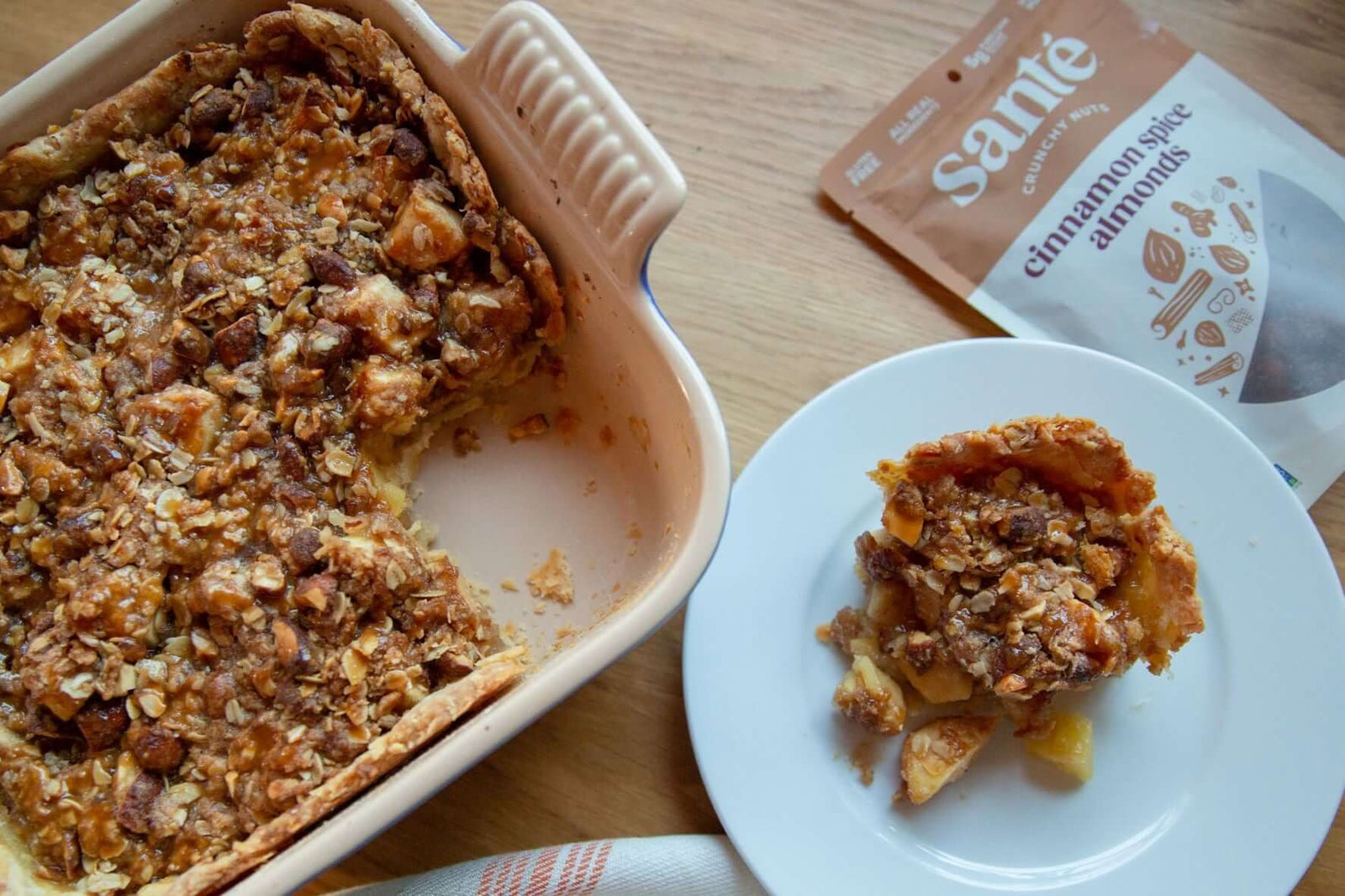 Apple Cinnamon Crumble with Santé Nuts Cinnamon Spice Almonds