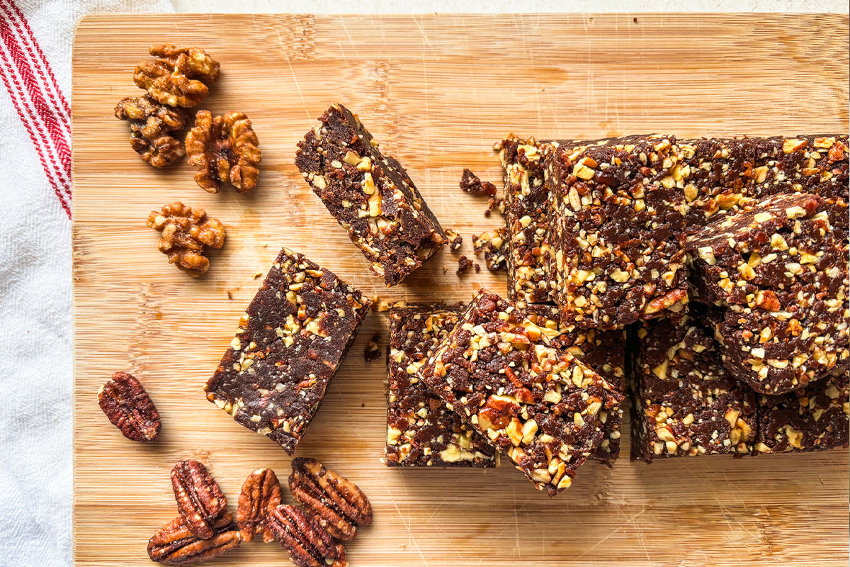 Santé Nuts - Recipe - No-Bake Gluten-free High Protein Date Nut Bars