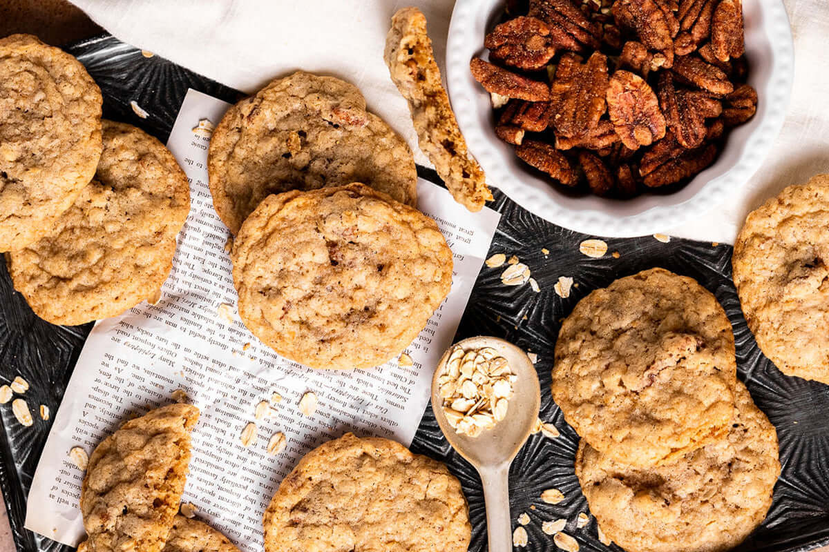 Santé Nuts - Recipe - Gluten-free Oatmeal Bourbon Pecan Cookies